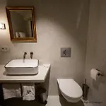 L'authentik Petit Hotel, Le Refuge De Mamie Yo 酒店